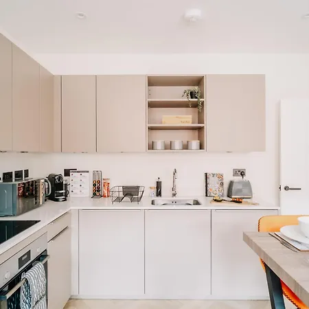 Stunning Grade Ii Living Family Contractors Apartment
